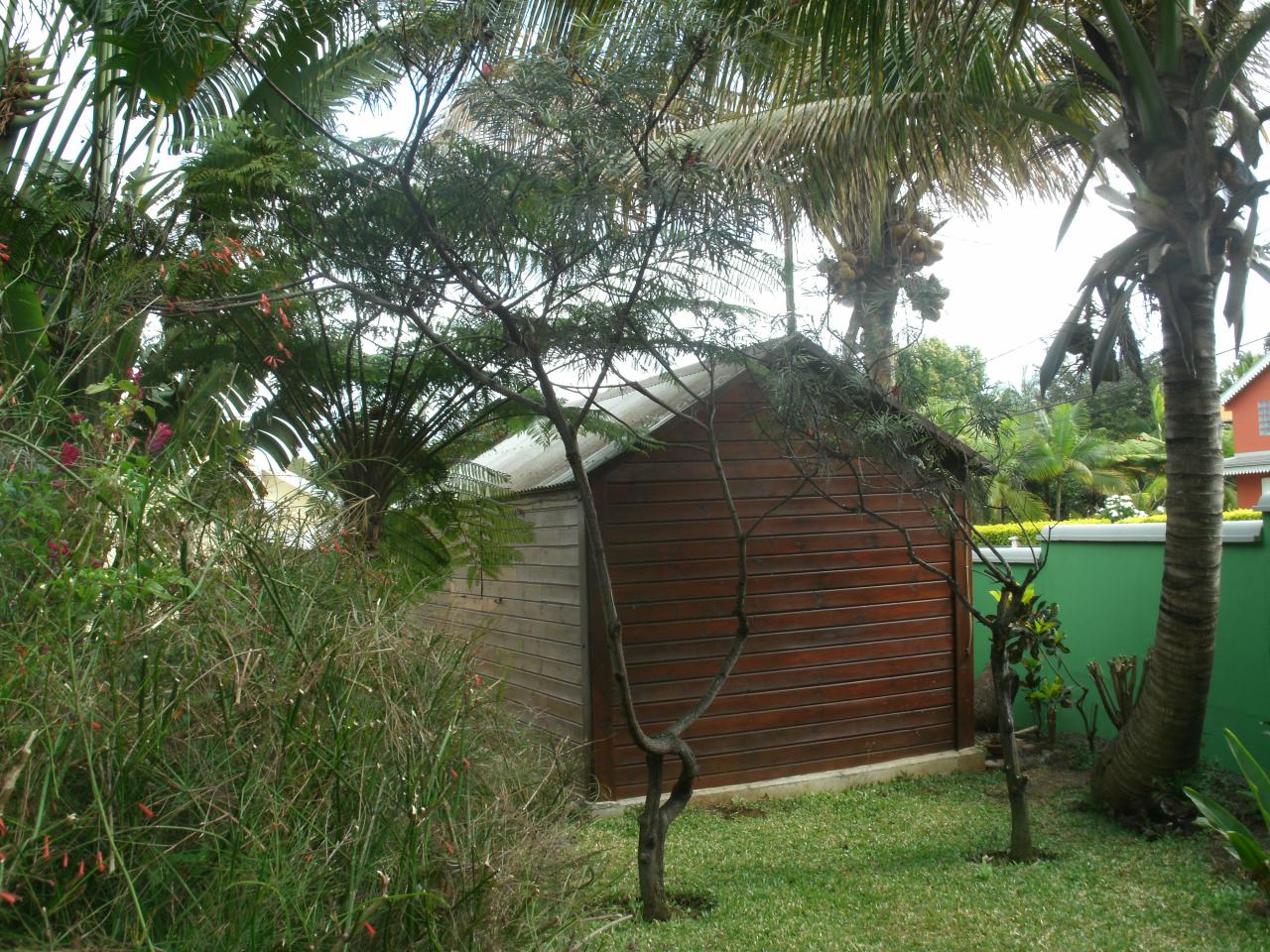 abri de jardin de la villa