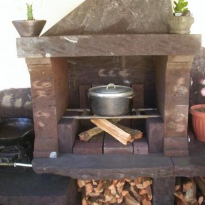 cuisine d'été au feu de bois et barbecue