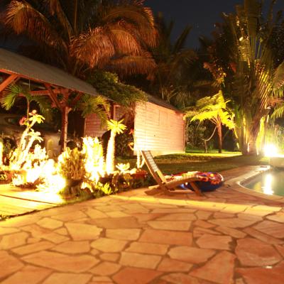 jardin de nuit, abri de voiture et abri de jardin