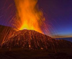 Volcan eruption 2015 2